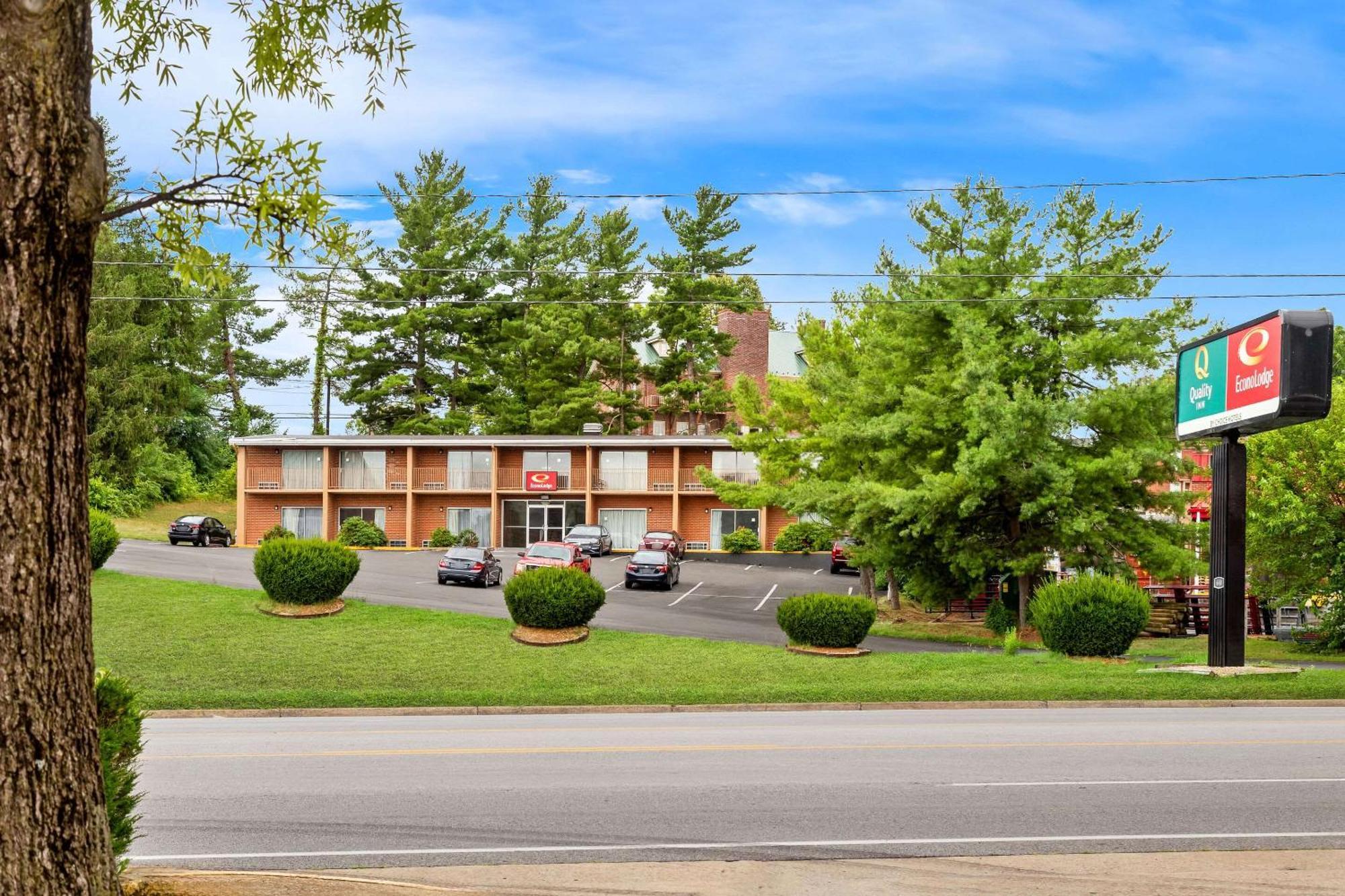 Econo Lodge Waynesboro - Skyline Drive Exterior foto
